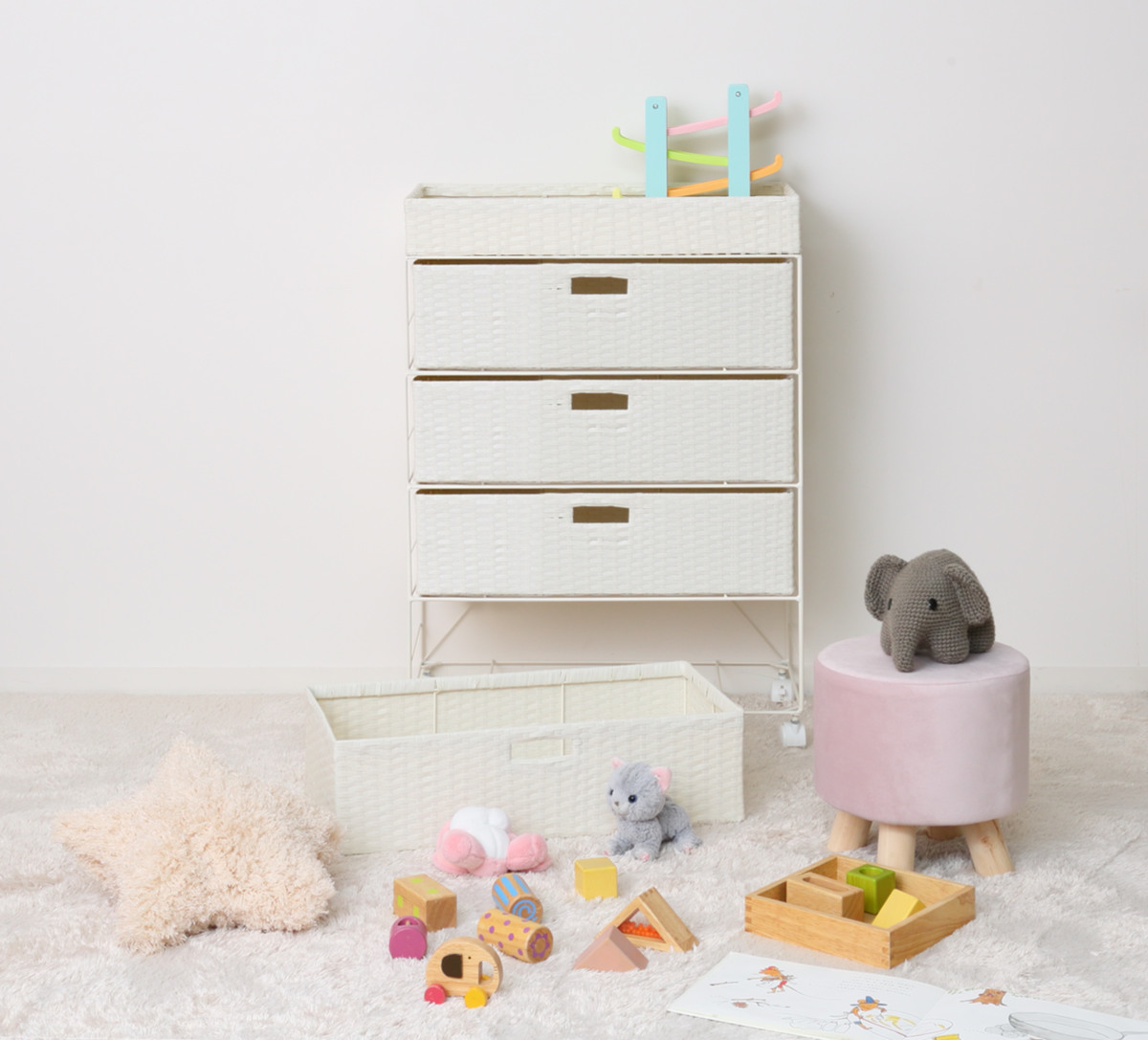 ランドリーチェスト 幅60.5cm 4段 引出し キャスター付 完成品 （ ラタン調 ランドリー チェスト ラック 防水 撥水 収納 かご ）の画像