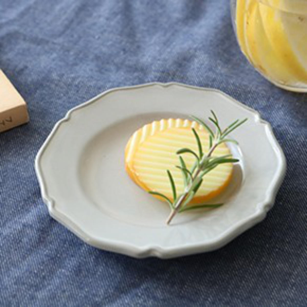 プレート 12cm ラウンド プチ プリンセス Calin 皿 洋食器 陶器 日本製