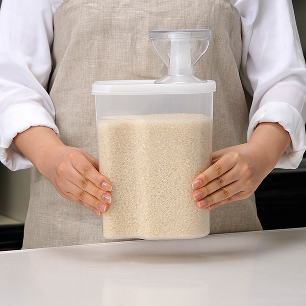 イノマタ化学 米びつ 2kg ドアポケットに入る 冷蔵庫米びつ 計量カップ