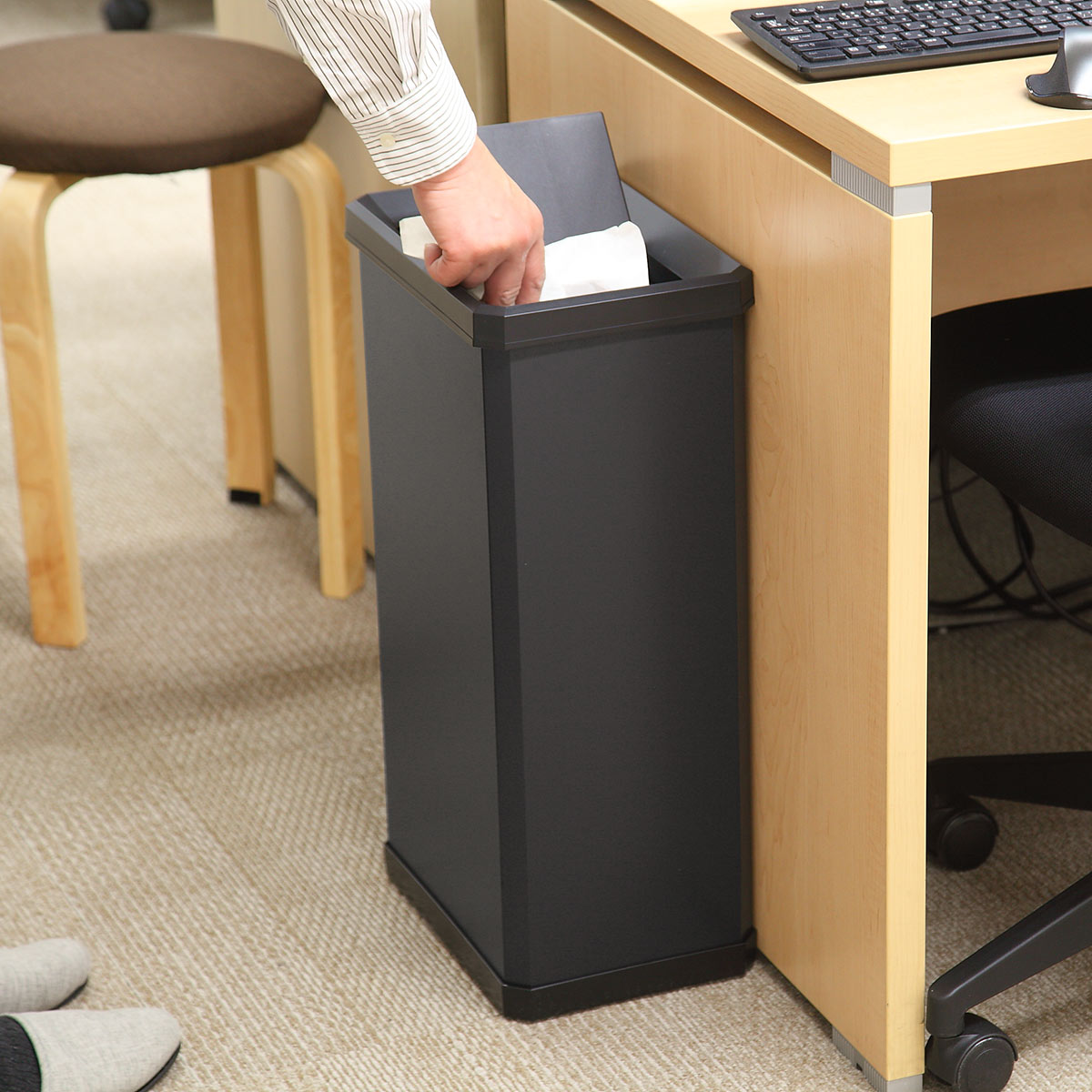 屋内用ゴミ箱 業務用ダストボックス 23L Sサイズ ターンボックス （ 法人限定 屋内用 スイング 業務用 ゴミ箱 ごみ箱 屋内 スイング式 スチール製 ）_11