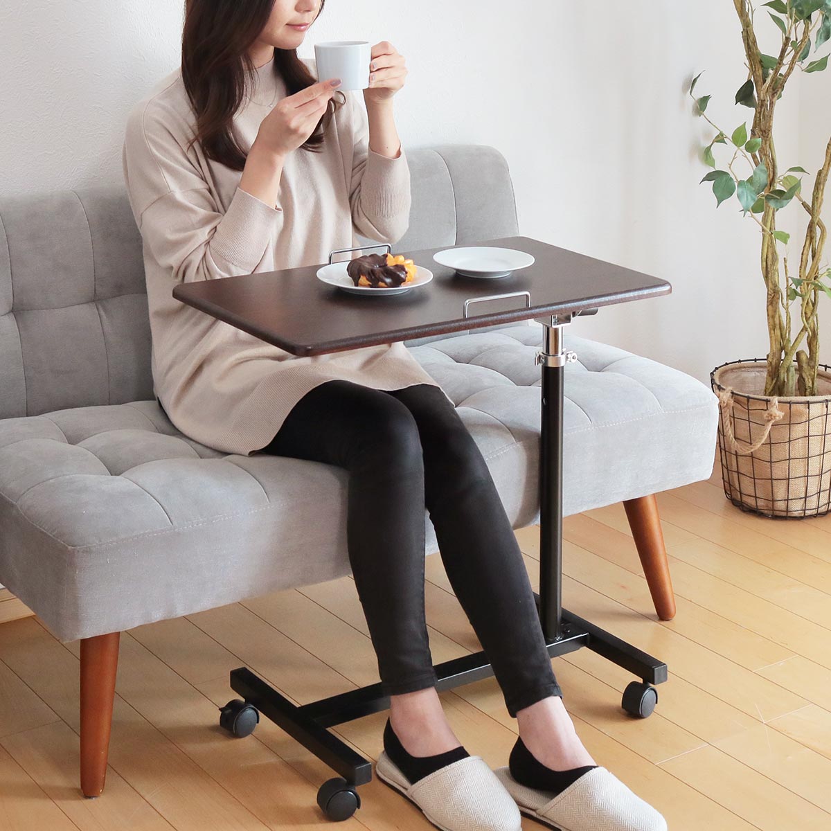 サイドテーブル 高さ64〜98.5cm 角度調整 高さ調整 キャスター付き サイドテーブル 高さ64〜98.5cm 角度調整 高さ調整 キャスター付き