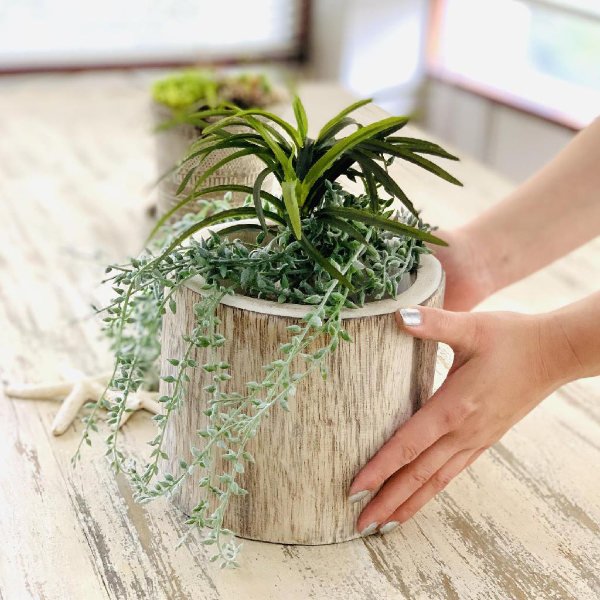 フラワーポット 直径18×高さ14cm カービングウッド ホワイト （ プランターカバー 室内 木製 植物 置き 白 アンティーク調 ）