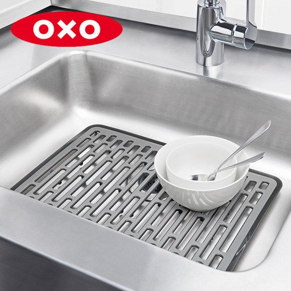 OXO オクソー シンクマット 小 シリコン製 （ 流し台マット シンク上マット シンク用マット シンク内マット キッチンマット キズ防止 汚れ防止  水周り用品 ） :341772:お弁当グッズのカラフルボックス - 通販 - Yahoo!ショッピング