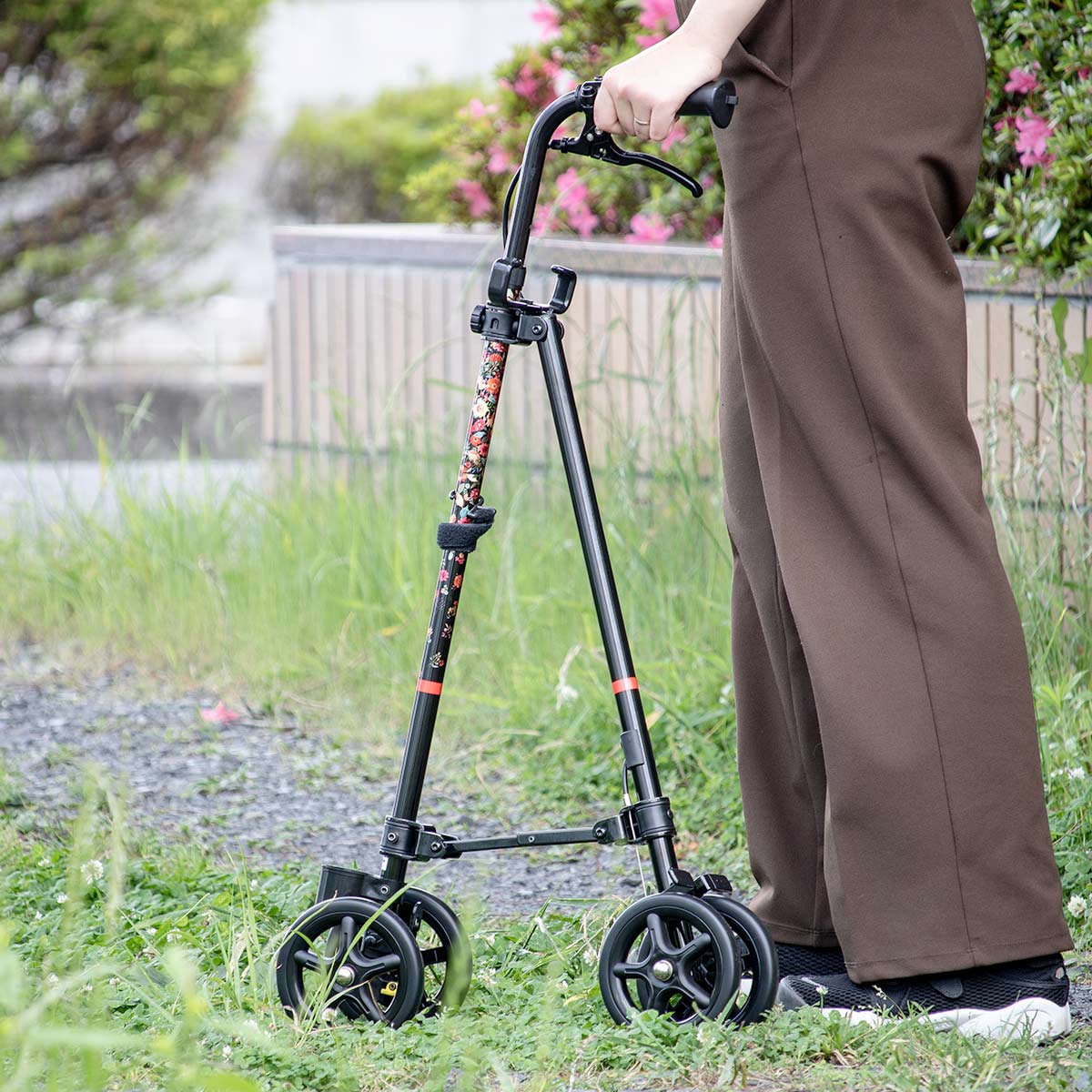 フジホーム 杖 ブーケ 車輪付き 高さ調節 ハンドレールステッキ 介護