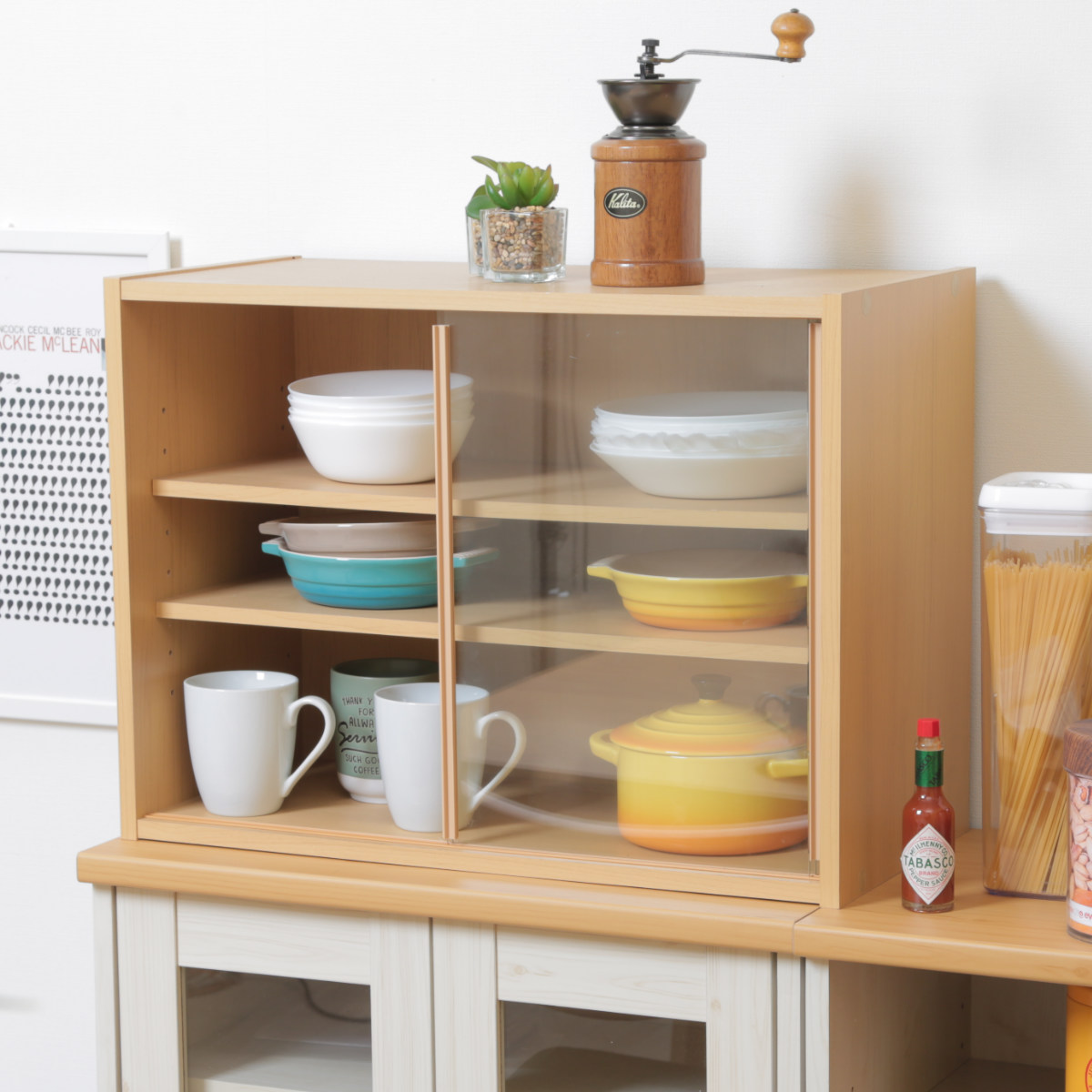 3r イギリスヴィンテージ　スライドガラスキャビネット　カップボード　食器 不二貿易（Fuji Boeki） ミニ食器棚 幅60cm 3段 カップボード ガラス