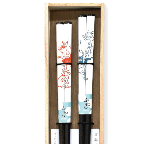 箸 2膳入り 鳥獣戯画 天然木 木製 桐箱入り 日本製 （ 食洗機対応 夫婦