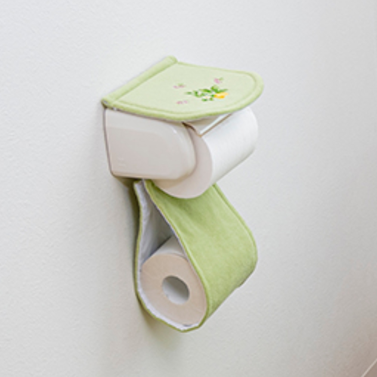 オカ トイレットペーパーホルダーカバー プロヴァンス シエル ペーパー