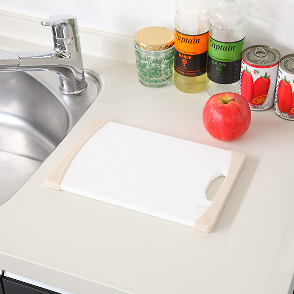 まな板 20cm×30cm 食洗機対応 抗菌 ストッパー付き耐熱抗菌まな板 S
