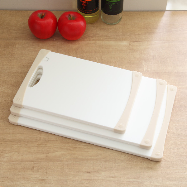 まな板 20cm×30cm 食洗機対応 抗菌 ストッパー付き耐熱抗菌まな板 S