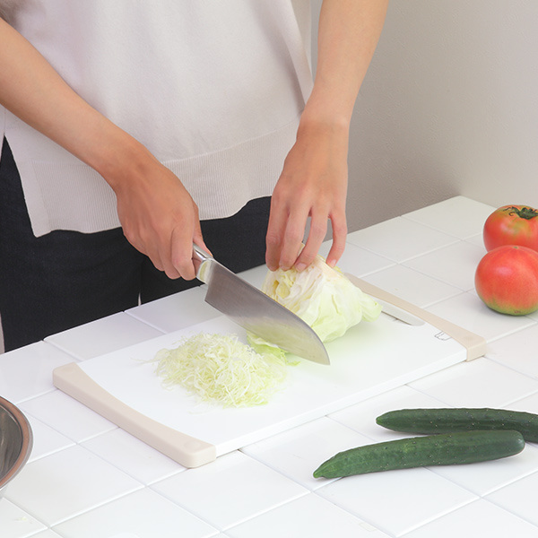 まな板 22cm×37cm 食洗機対応 抗菌 ストッパー付き耐熱抗菌まな板 M
