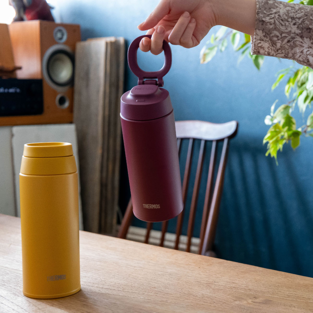 THERMOS（サーモス） 水筒 500ml 取っ手付き ステンレス 真空断熱