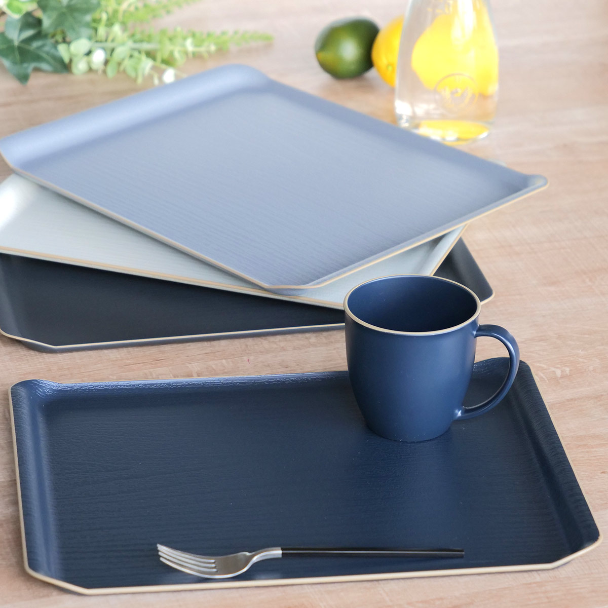 5×5（宮本産業／お盆、トレイ）（色：ネイビー系） | キッチン、日用品