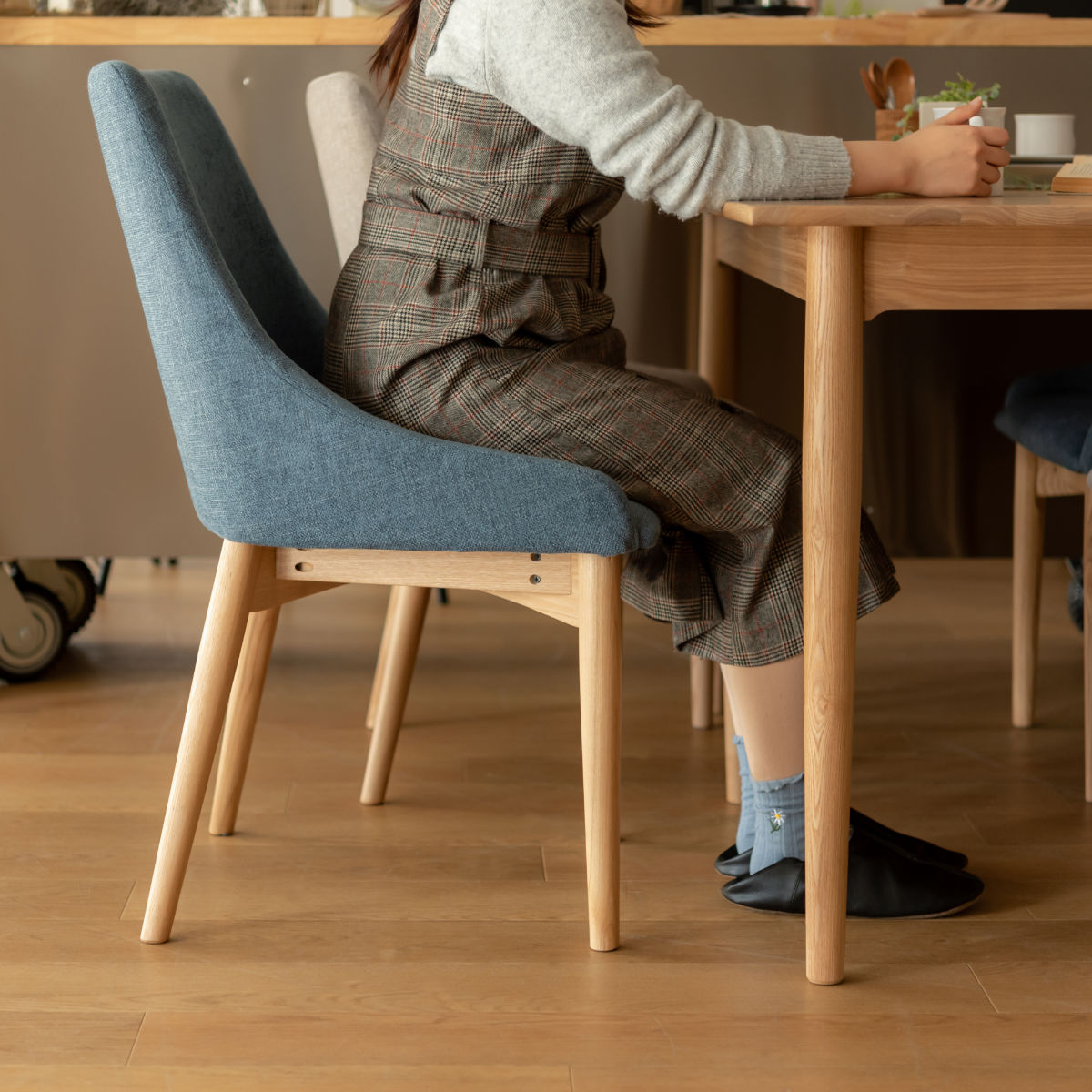 ダイニングチェア　椅子 東谷 ダイニングチェア 座面高45cm ファブリック 木製 ハイバック