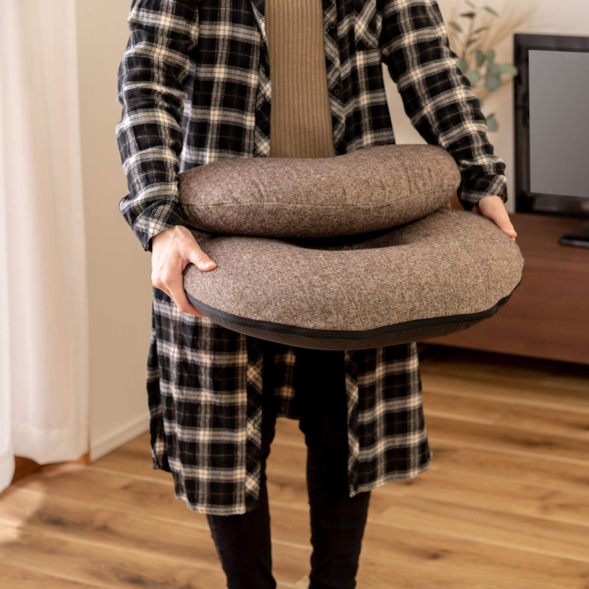 東谷 座椅子 ドーナツ型 低反発ウレタン 折りたたみ （ 座いす 座イス