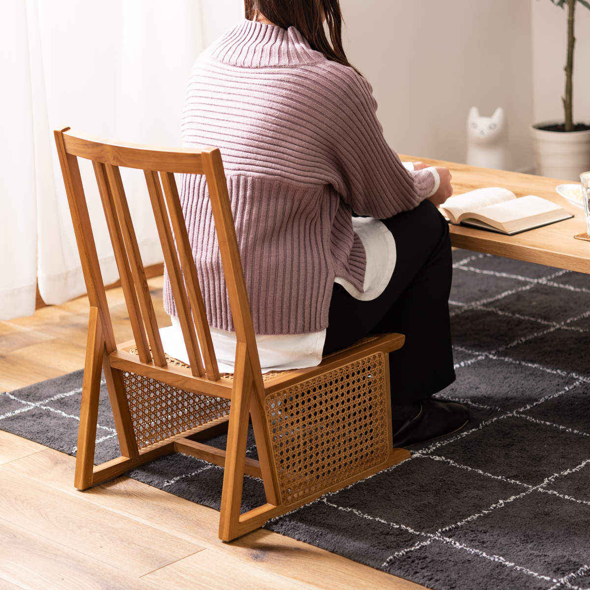 東谷 フロアチェア ハイバック 天然木フレーム ラタン編み 座面高約