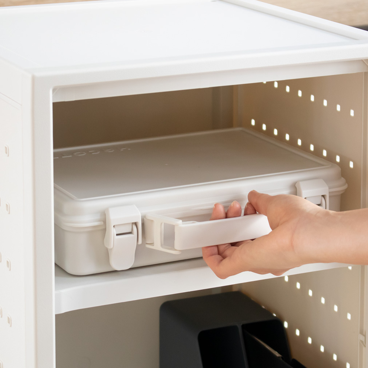 天馬 キャビネット VAZZO 幅35.5×奥行35.5×高さ76.5cm ペグ