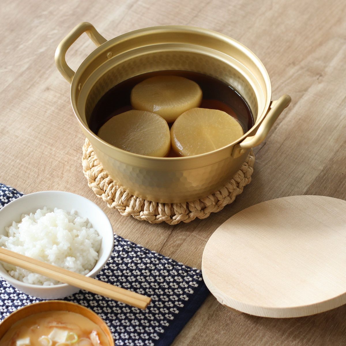 北陸アルミニウム 特典付き 両手鍋 15.5cm 小伝具 アルミ段付鍋 木蓋付