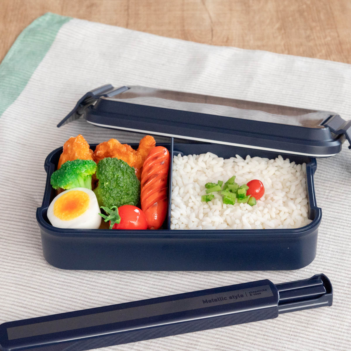 OSK（オーエスケー） お弁当箱 メタリックスタイル 850ml 1段 （ 弁当