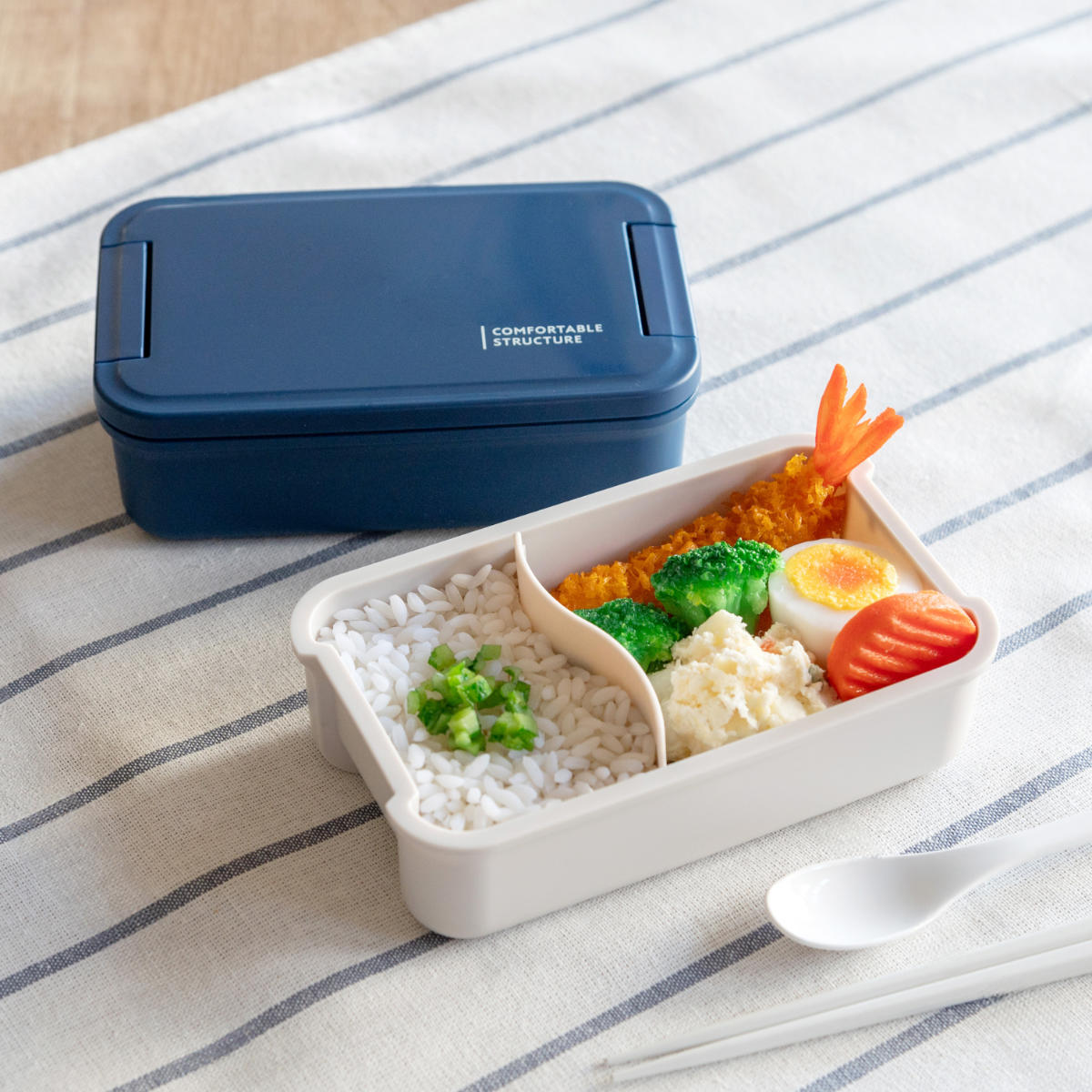 OSK（オーエスケー） お弁当箱 コンフォータブル 550ml 1段 （ 弁当箱