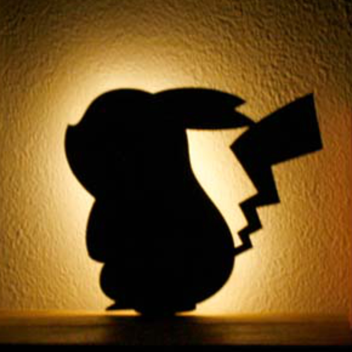 LEDライト ポケットモンスター ウォールライト ピカチュウ 座り ( ライト 間接照明 フットライト ブラケットライト 照明 音感 振動 センサー インテリア )