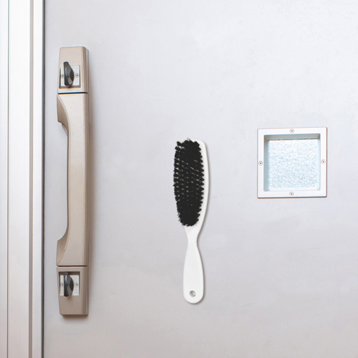 洋服ブラシ マグネット付き sm＠rt738 （ 洋服 ブラシ 毛取り 馬毛 マグネット 玄関 スーツブラシ 馬毛ブラシ ）