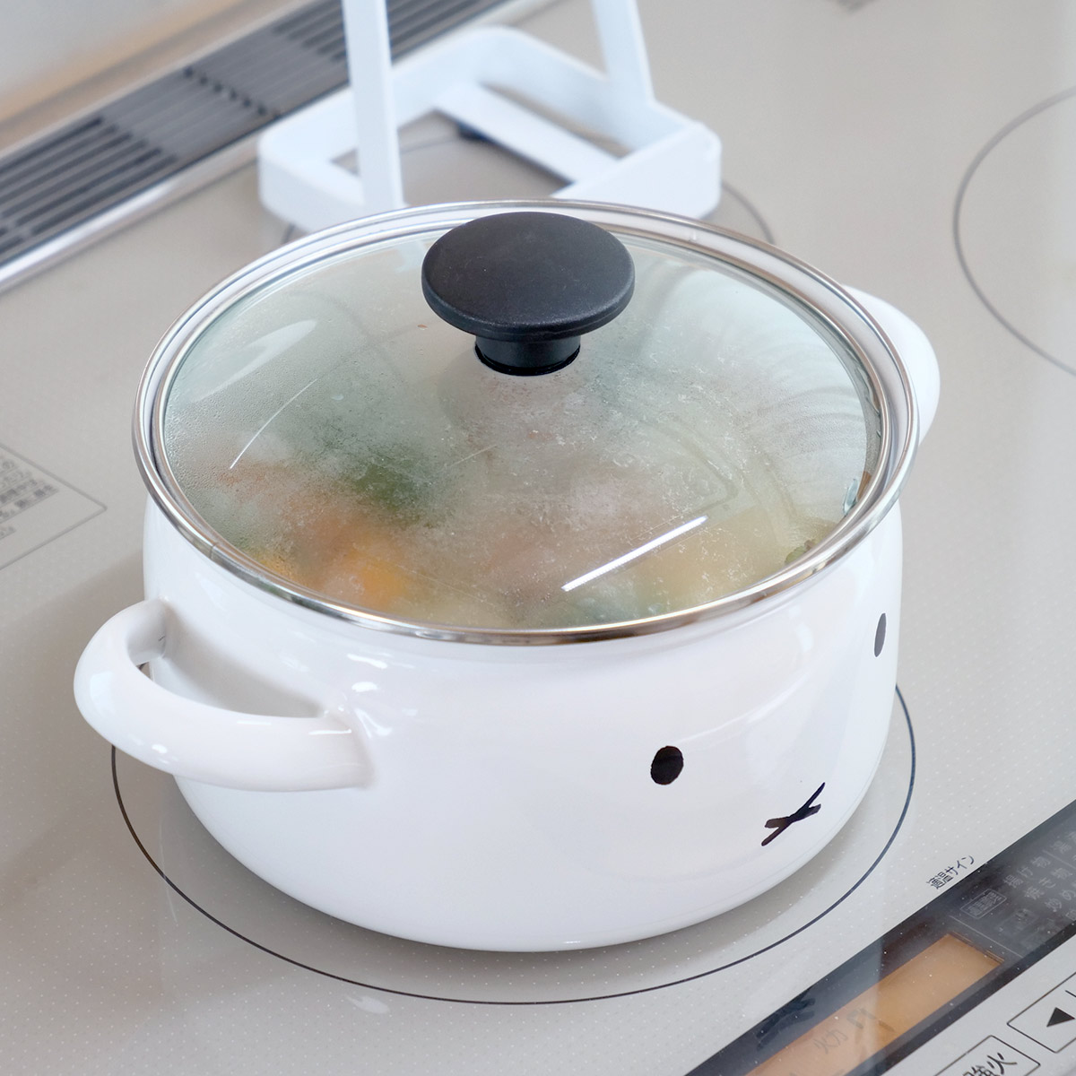 未使用品　ホーロー鍋　両手鍋　鍋　キッチン用品　富士ホーロー　エレガンス社 miffyface Series 両手鍋 18cm IH対応 富士ホーロー ミッフィー