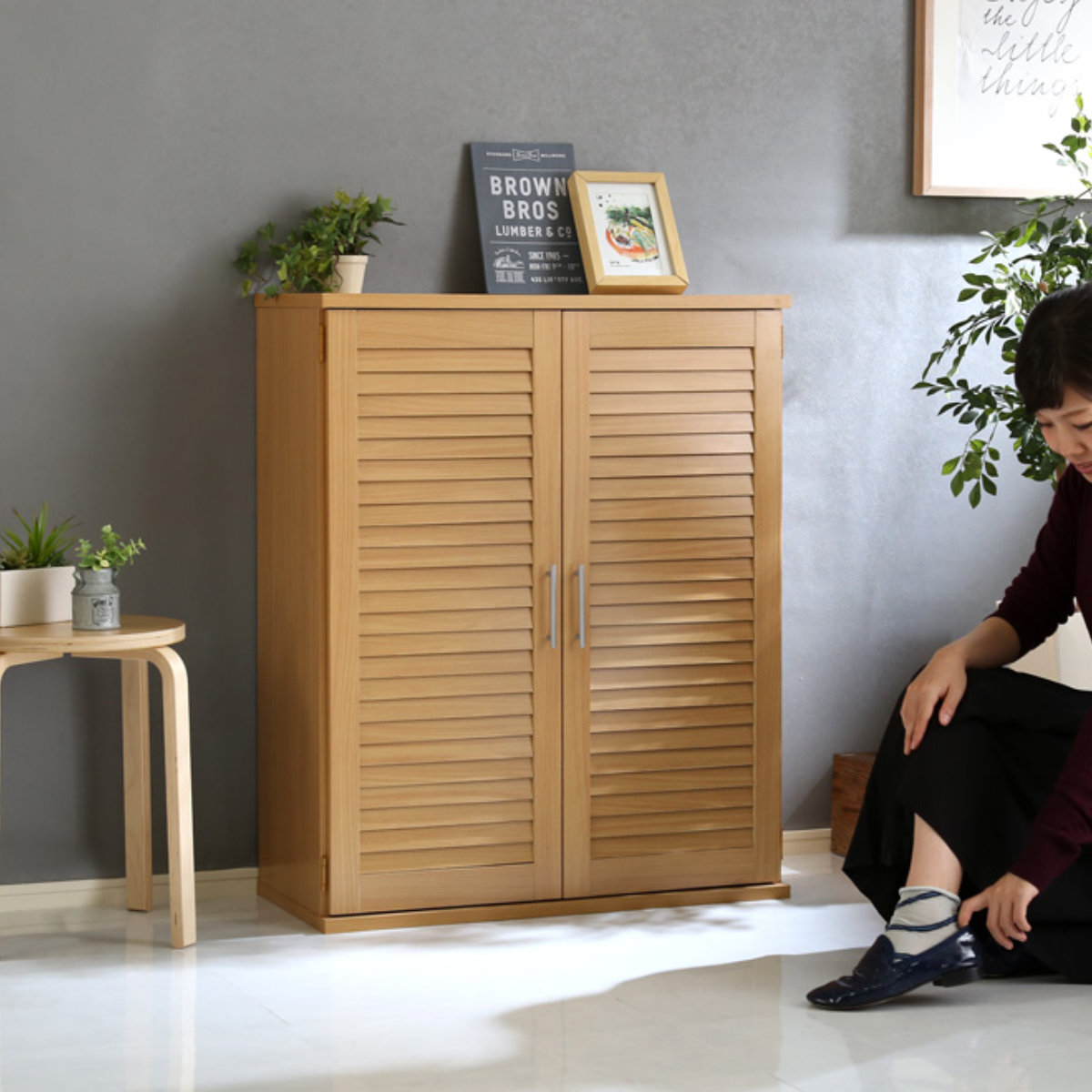 ルーバー扉 シューズボックス 幅75cm 最大28足収納可能 木製 （ 靴 収納 下駄箱 玄関 玄関収納 シューズ ラック 靴収納 ）の画像
