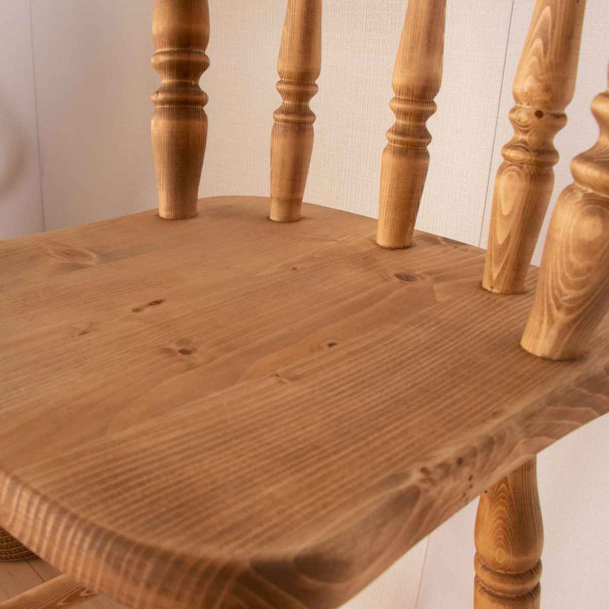 カウンターチェア 背もたれ付き 木製 座面高65cm カントリー調