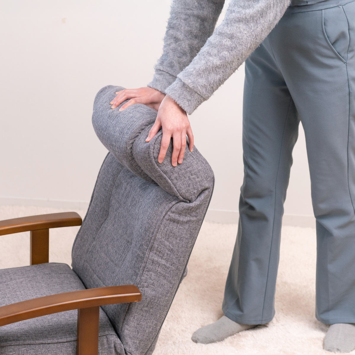 座椅子 回転式 座面高23cm 14段階リクライニング ハイバックタイプ