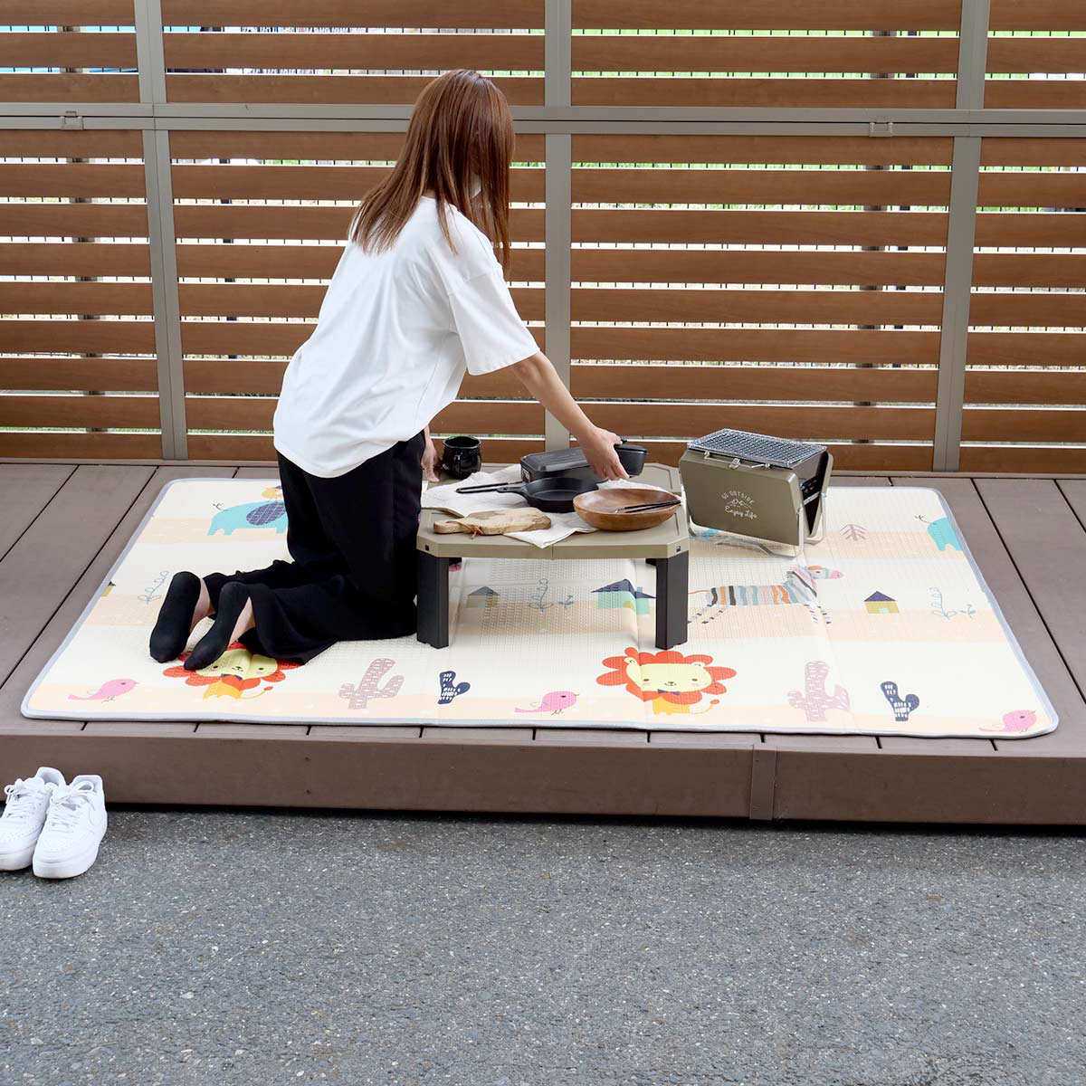 プレイマット 折りたたみ式 リバーシブル エンボス加工 フチ付き 約150 