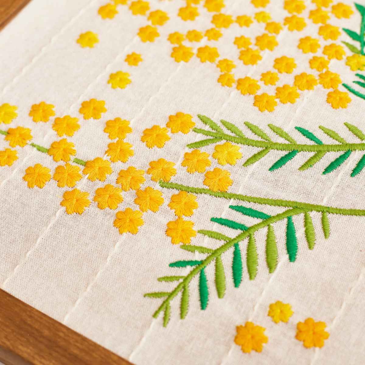 HAGiHARA（萩原） ファブリックパネル KUKKA クッカ 刺繍 25×25cm
