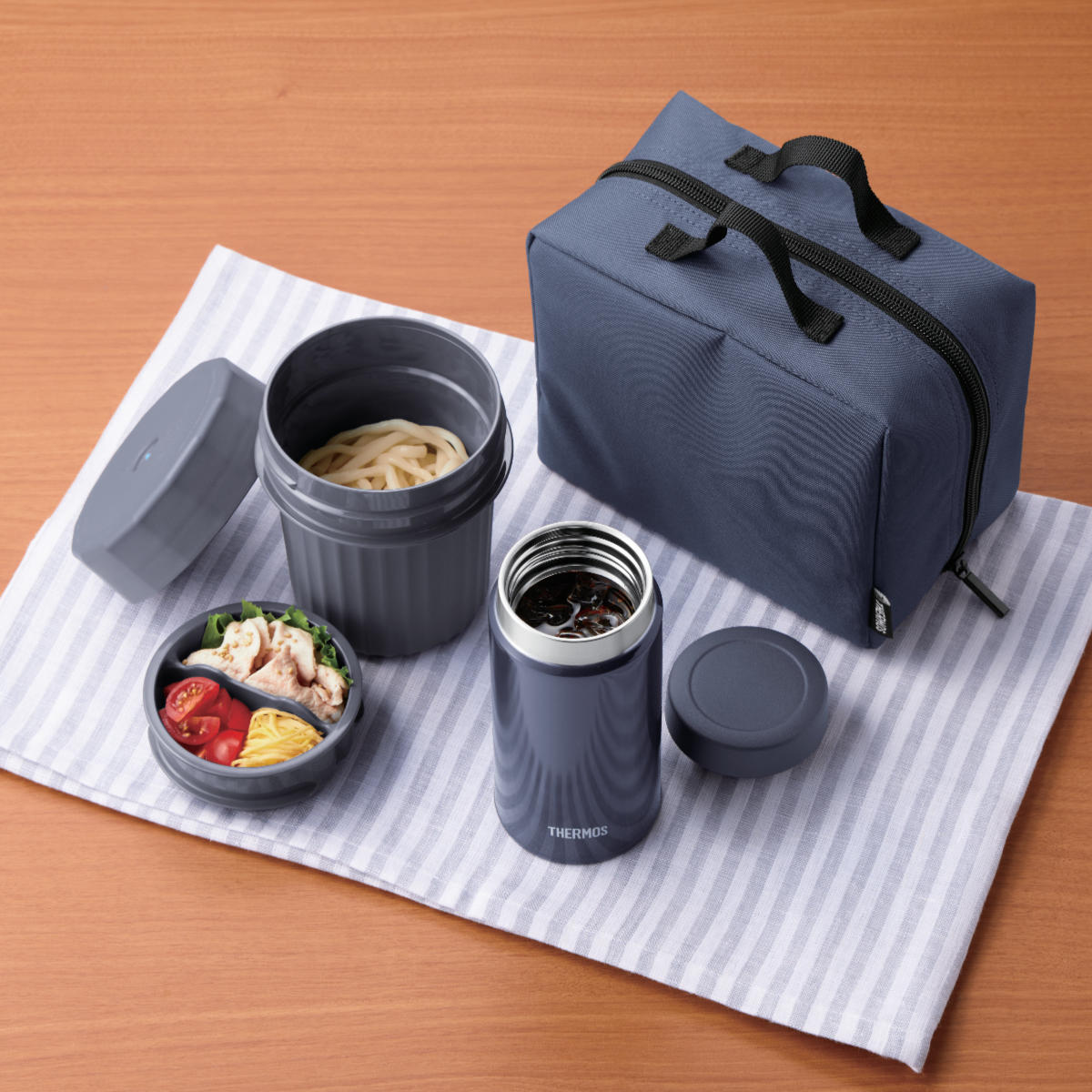 カップヌードル　弁当箱 カップヌードル？と見せかけてお弁当 #日清 #日清食品 #NISSIN #カップ