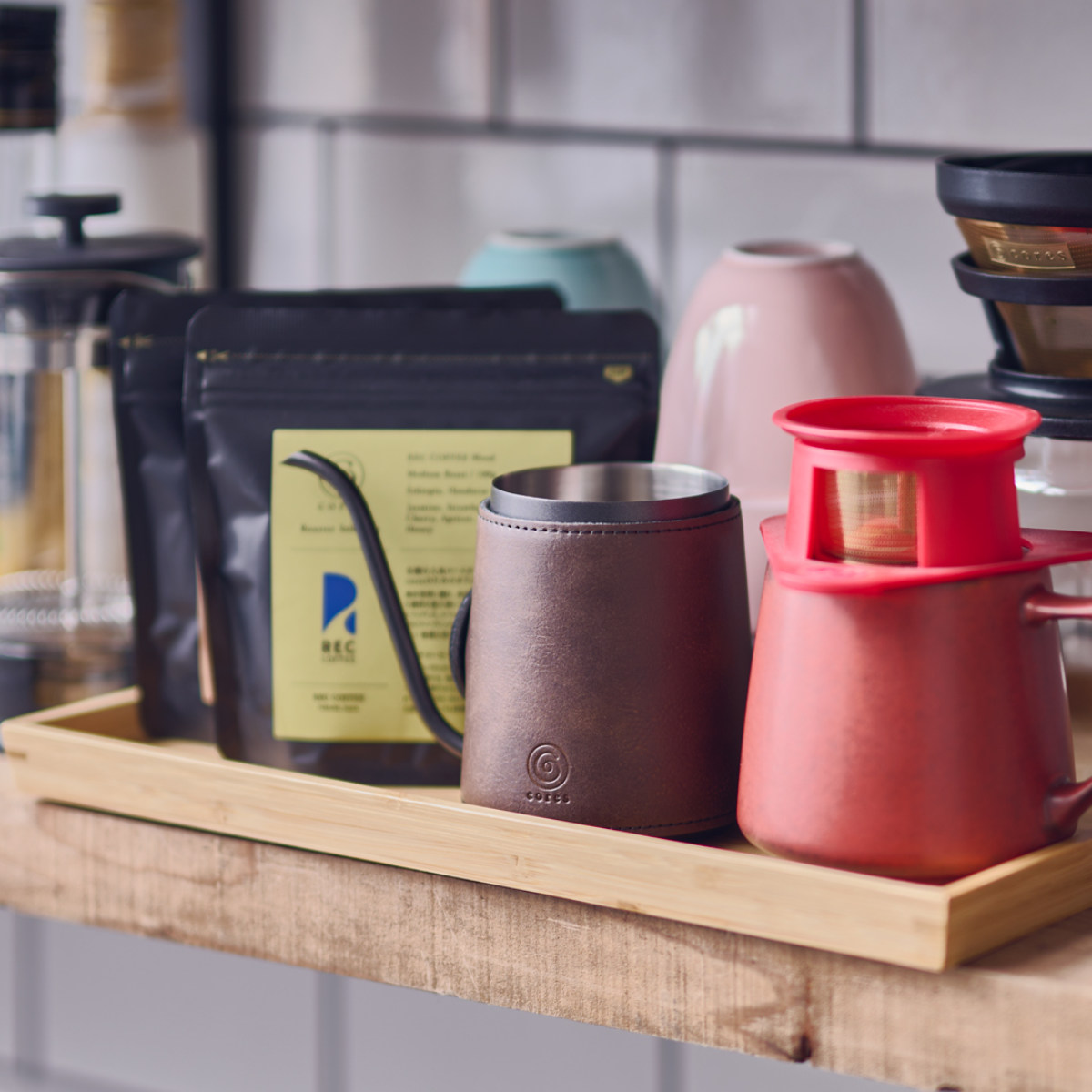 cores（コレス） ドリップポット 300ml フェイクレザーカバー付き