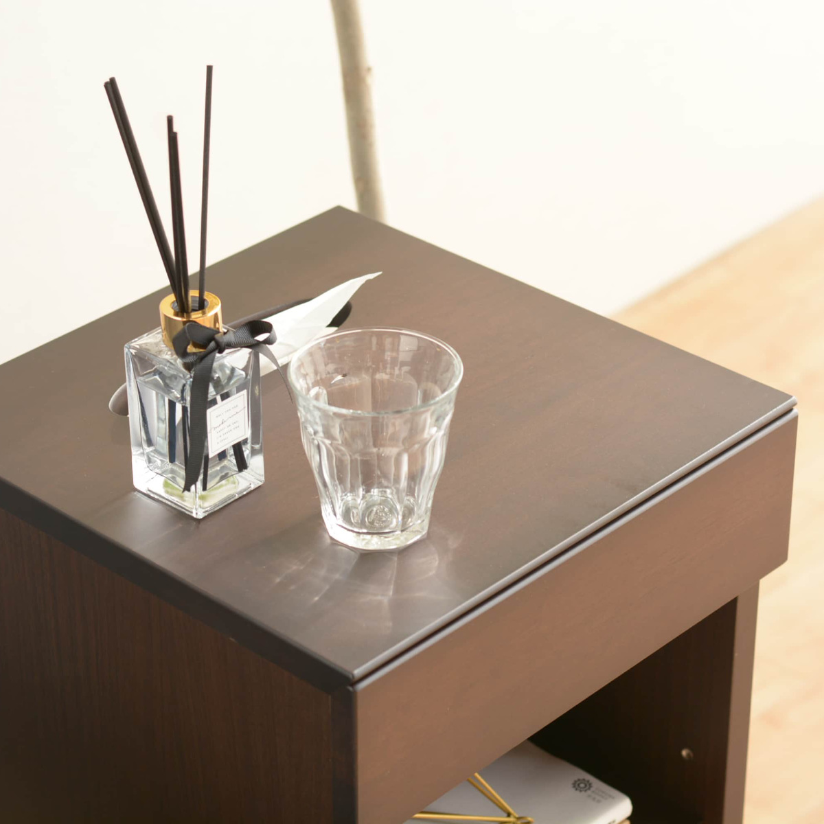 ナイトテーブル 高さ60cm キャスター付 シュシュツー （ サイド