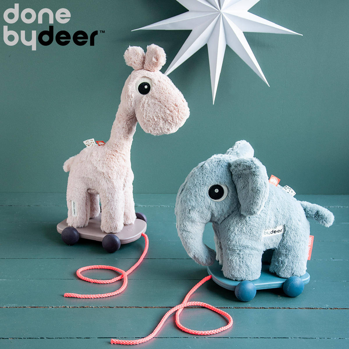 おもちゃ プルトイ Done by deer 赤ちゃん 引き車 ぬいぐるみ （ ヌイグルミ 雑貨 インテリア ベビー 女の子 男の子 プレゼント ギフト かわいい ）