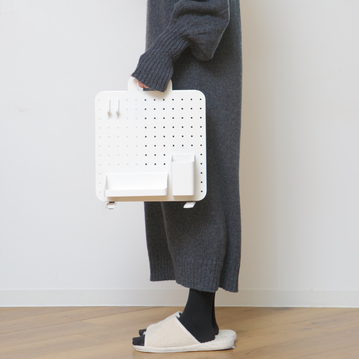 ペグボード 幅30×高さ30cm ハンドル付き 卓上 収納 （ パンチング