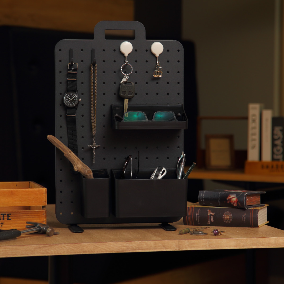 ペグボード 幅30×高さ42cm ハンドル付き 卓上 収納 （ パンチング