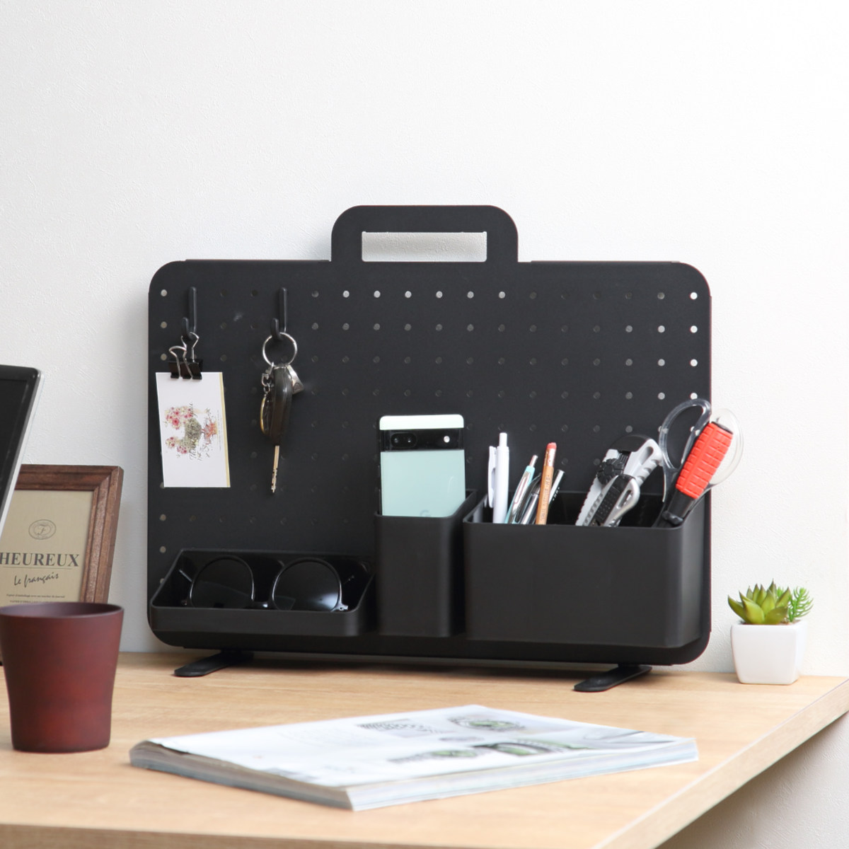 ペグボード 幅45×高さ30cm ハンドル付き 卓上 収納 （ パンチング