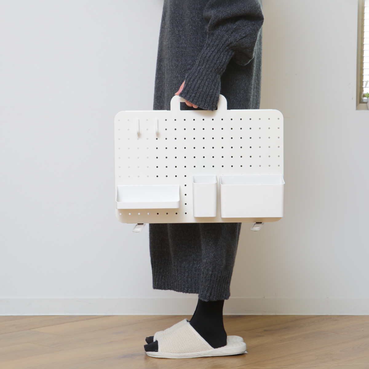 ペグボード 幅45×高さ30cm ハンドル付き 卓上 収納 （ パンチング