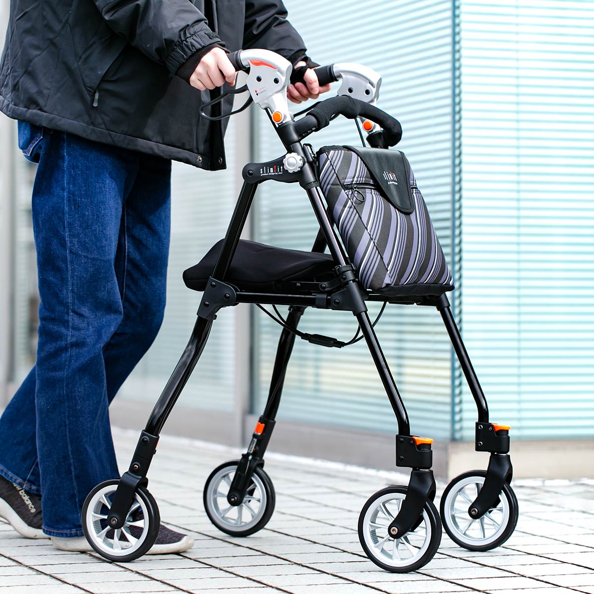 Uber（ユーバ） 歩行車 スリムフィット ラージサイズ 座面付きタイプ