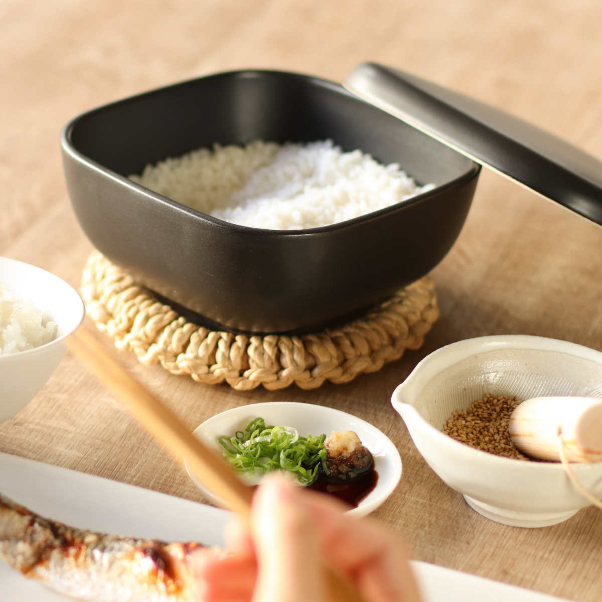 木製飯器セット　おひつ　2個セット HARIO（ハリオ） おひつ 2合 ご飯釜のおひつ （ HARIO 陶器 電子レンジ
