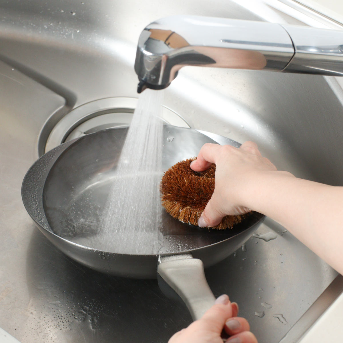 鉄フライパン 2点セット 20cm 26cm IH対応 「F.」 藤田金属×近畿大学