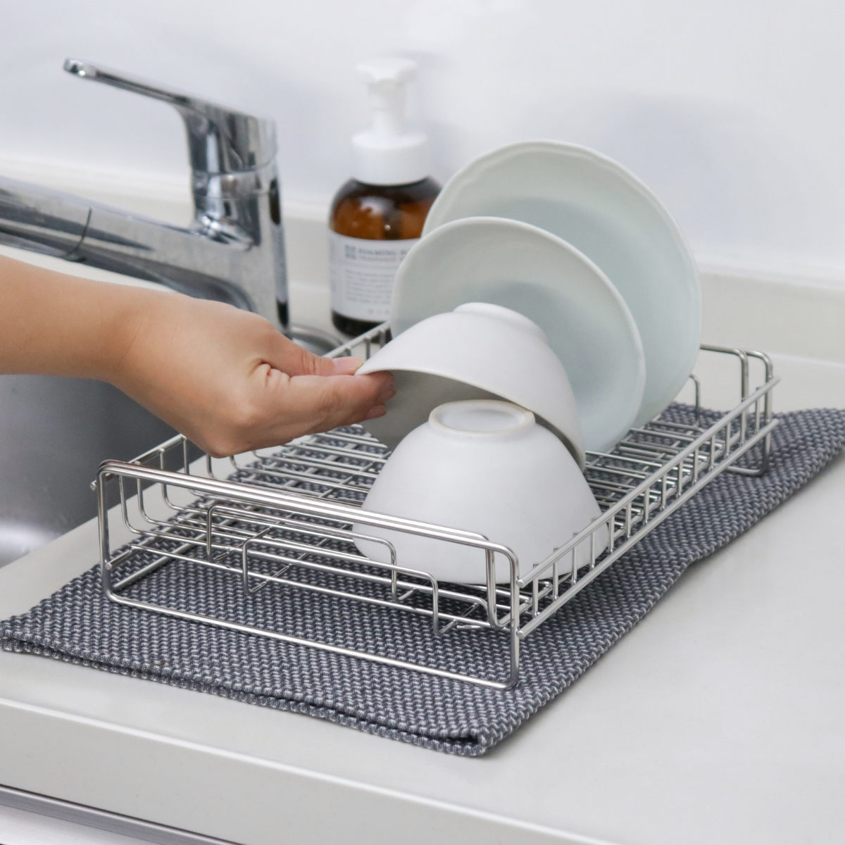 下村企販 水切りラック 伸縮できる薄型水切りバスケット （ ステンレス