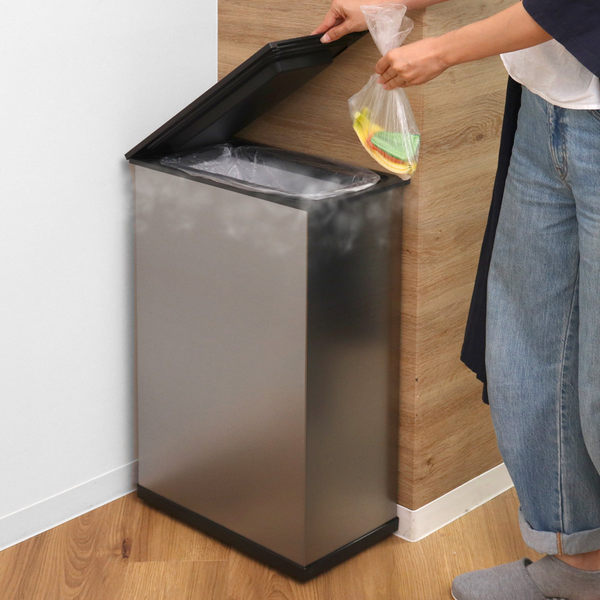 冷凍ゴミ箱　SANKA Amazon｜サンカ 【冷やすゴミ箱】CLEAN BOX 20L ふた付き シルバー