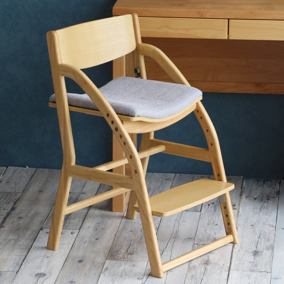 シンプルな木製ダイニングチェア 学習椅子 檜材使用　節有 学習チェア 椅子 standard ダイニング 座面高7段階調節 E-Toko