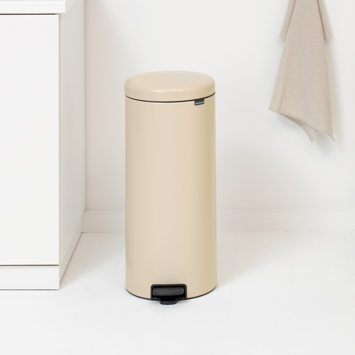 brabantia（ブラバンシア） ゴミ箱 30L ペダル式 ペダルビン （ ごみ箱