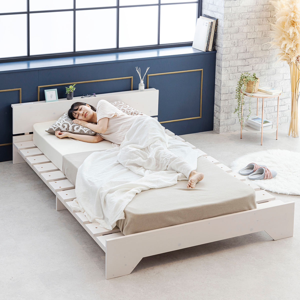 サン・ハーベスト ベッド ダブル 宮棚付き ステージタイプ 天然木