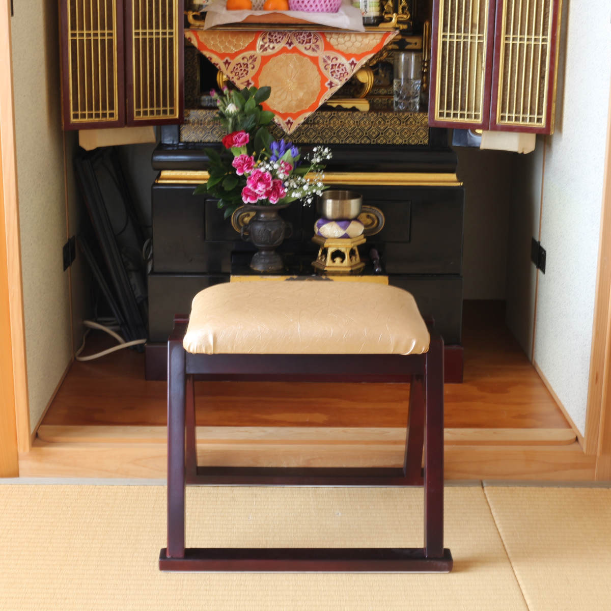 OSMAC 椅子 仏壇 スタッキングできる 仏壇前椅子 ゴールド 高さ37.5cm
