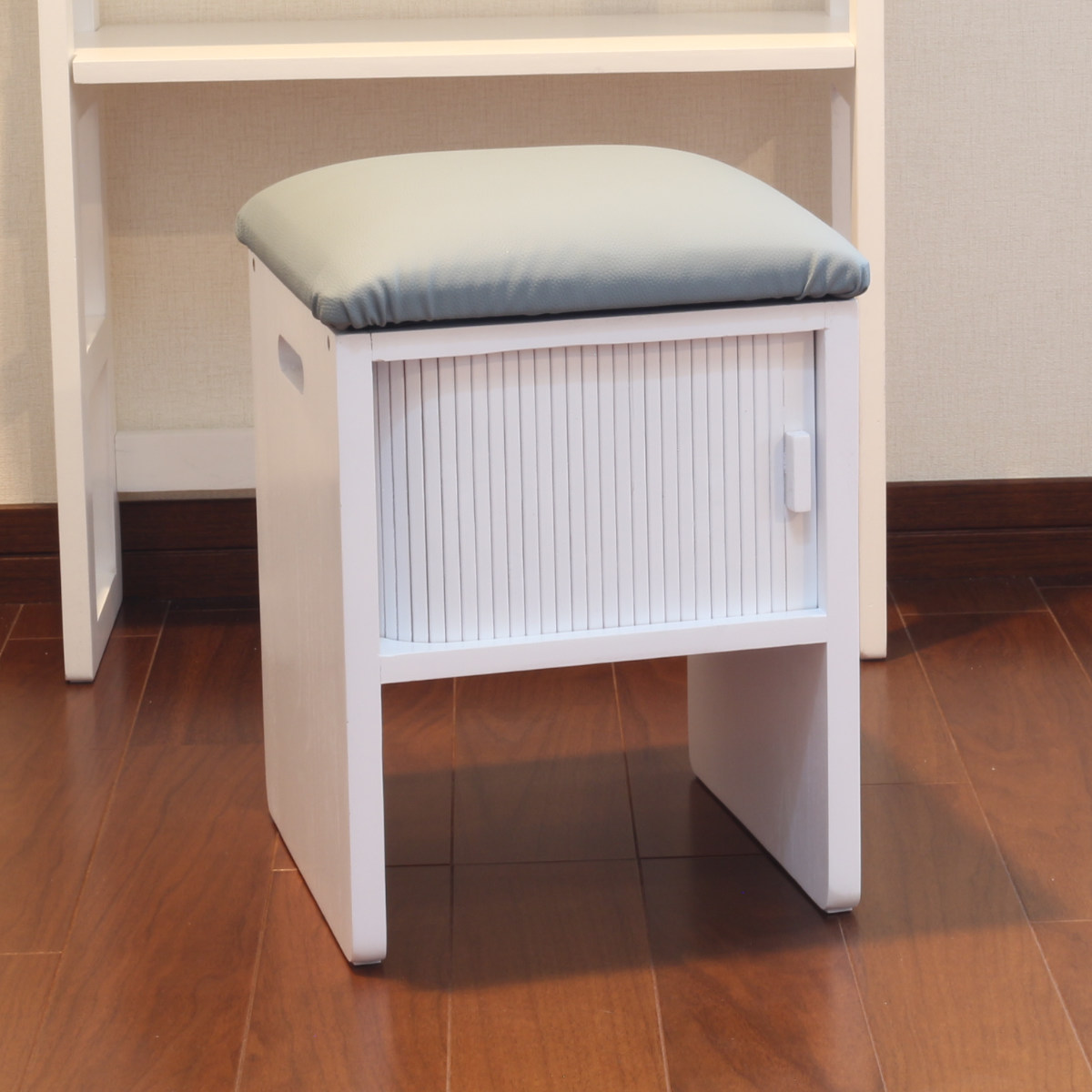 OSMAC スツールボックス 座面高37cm ジャバラ扉 天然木桐製 （ 木製
