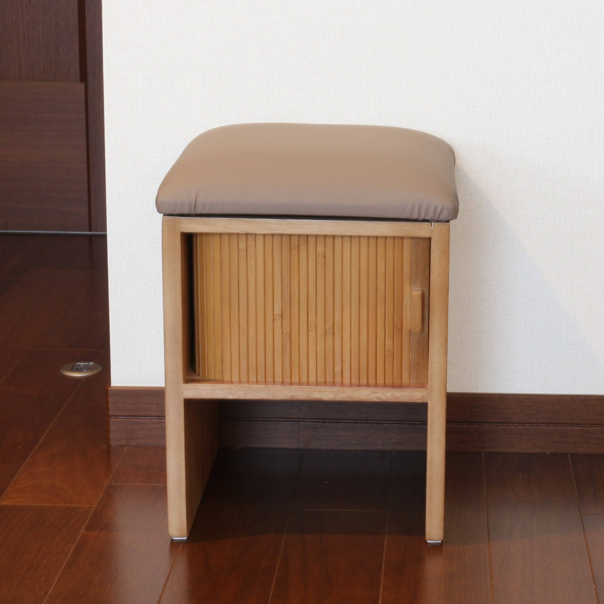 OSMAC スツールボックス 座面高37cm ジャバラ扉 天然木桐製 （ 木製